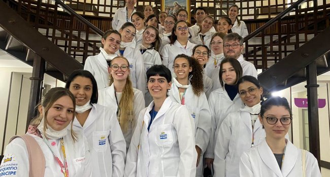 Estudantes de Enfermagem FPP conhecem instalações do Hospital Pequeno Príncipe