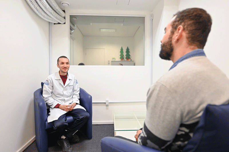 Por que a Psicologia tem diversas abordagens teóricas? Como escolher uma abordagem para atuar?