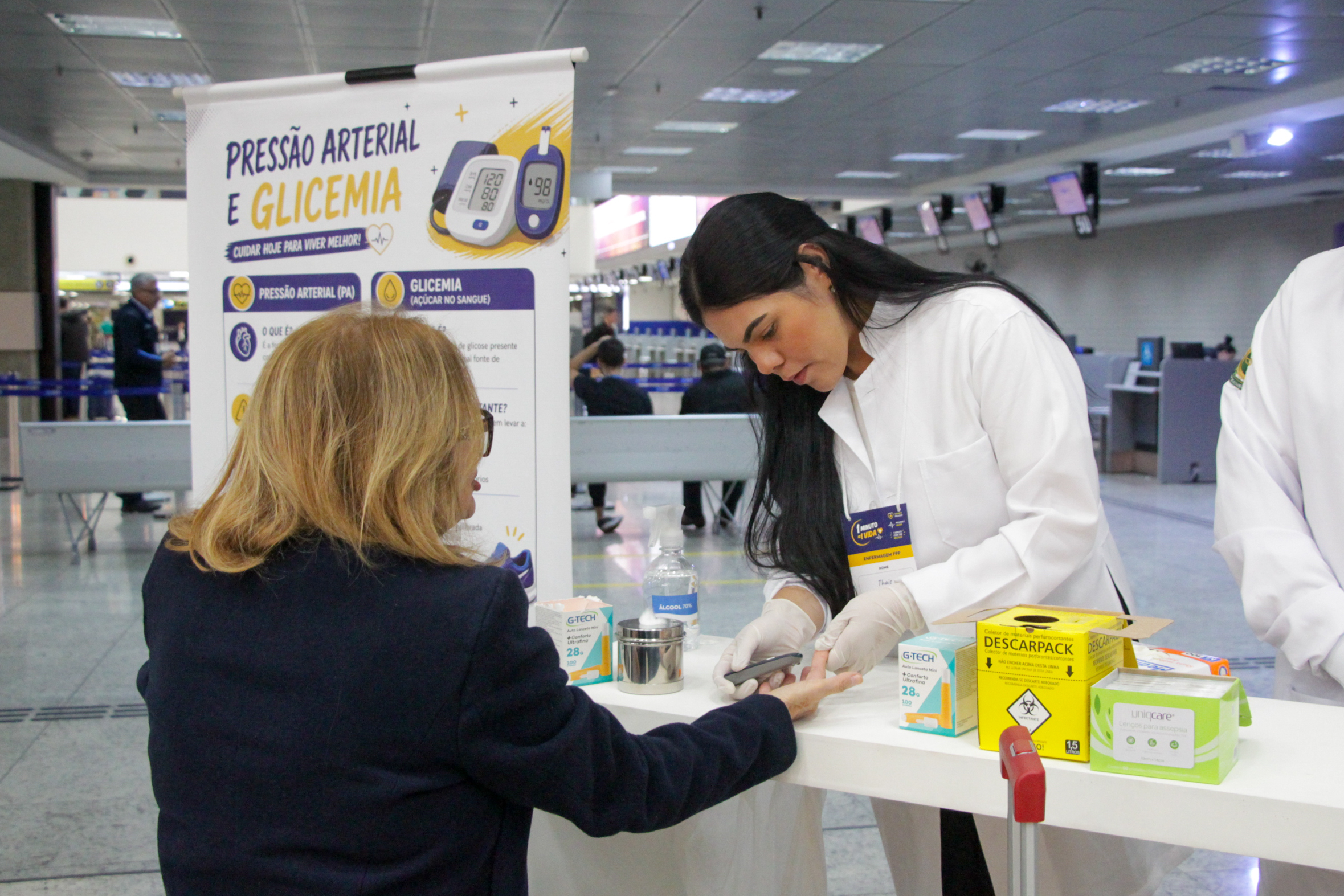 Faculdades Pequeno Príncipe promove ação de saúde no Aeroporto Afonso Pena