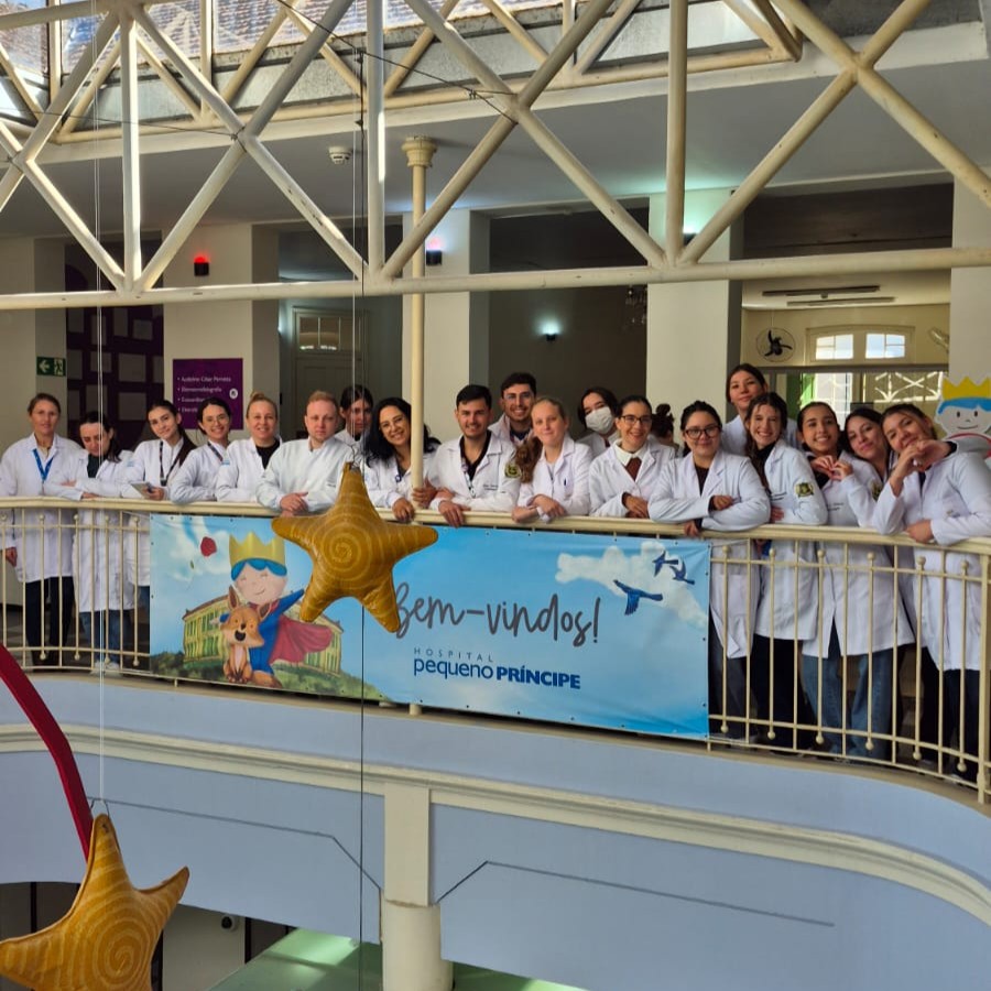 Calouros de Enfermagem realizam visita técnica ao Hospital Pequeno Príncipe